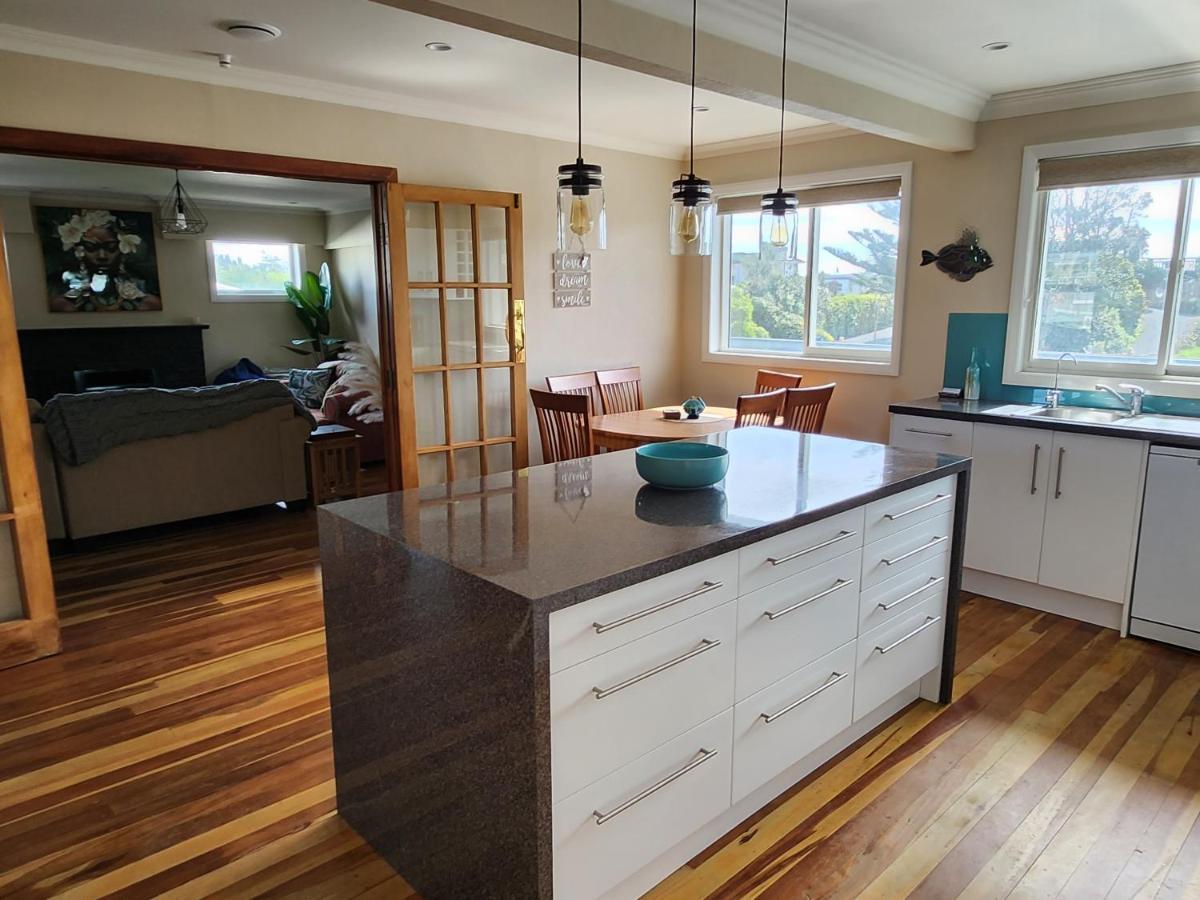 #40 At The Beach Waitarere Exterior foto